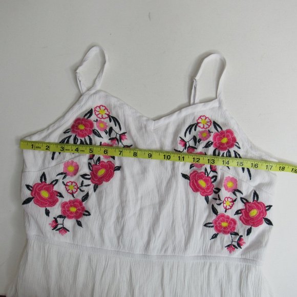 Kelly Renee Women's White & Pink Embroidered Flowers Maxi Dress Size L (12-14) - Picture 9 of 9